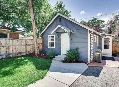 Historic Colorado Cottage // blocks from Denver’s best breakfast & coffee shops!
