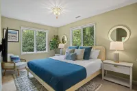 Family Luxury: 5Br, Beach, Kayaks, GameRm, Arcade, MovieRm, PingPong, Fire Pit