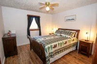 Scenic Deep Creek Getaway Cabin-RICK'S RETREAT