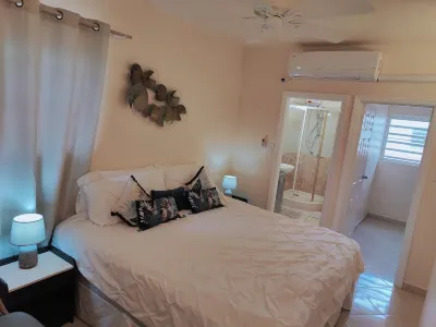 Beach apartment 2 bed 2bath Hotels near boardwalk