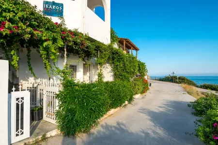 Makrigialos: High standard property, studio flat by the sea Отели в г. Makris Gialos