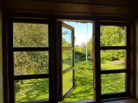 Spacious holiday apartment in a thatched country house - including underfloor heating