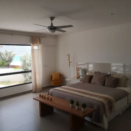 Oceanfront amazing 2 bedrooms Condo
