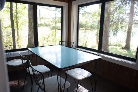 THE CATTAIL COTTAGE (Brown) - BEDROOMS: 2