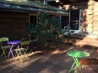Authentic log in the heart of the pine forest for 10 people Hotels in Carcans