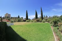 Few Steps to the Beach - Near Tres Irmaos Beach and Close to Alvor Village Hotels in 