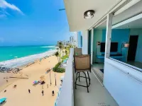 Oceanfront Oasis: Beachfront Gem and Ocean Vistas