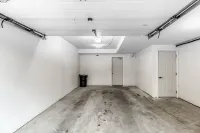 Modern 3br 3 ba house near downtown w/ amenities