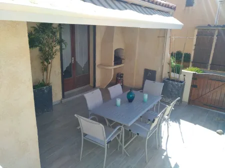 Quiet house ten metres from the beach Отели рядом с достопримечательностью «Aqualand Port Leucate»