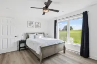 The Lookout - Executive Waterview Home