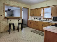 Bayfront Cottage is a 3 bedroom house on Richmond Bay.