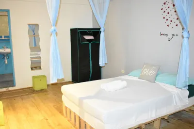 VILLA AQUARIUS 3 APART, 2OOLS, BAR, GRILL