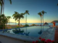 Spacious one bedroom oceanfront apartment Hotels in Compostela