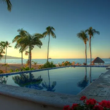 Spacious one bedroom oceanfront apartment