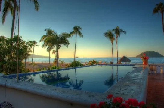 Spacious one bedroom oceanfront apartment