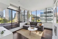 Centrally located stylish apartment in Downtown Vancouver!