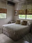 Escape from it all to stunning ocean views and pool with this top floor condo! Hoteles cerca de Vieques