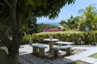 Breathtaking views 5min from the beach!