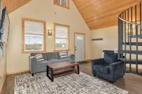 Mount Spurr Cabin