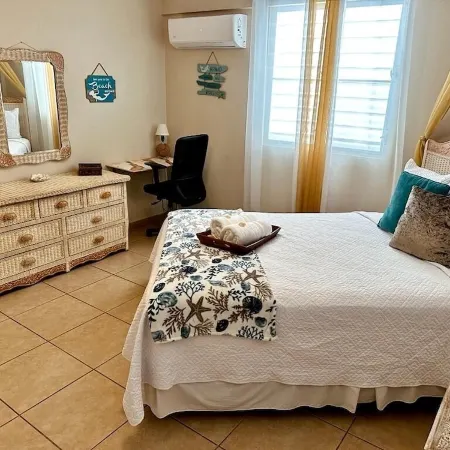 Beautiful, spacious house 9 minute drive to beach with electric generator Отели в г. Агуада