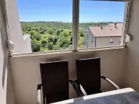 Bright apartment with sea view