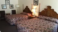 Amber Inn Motel - parking