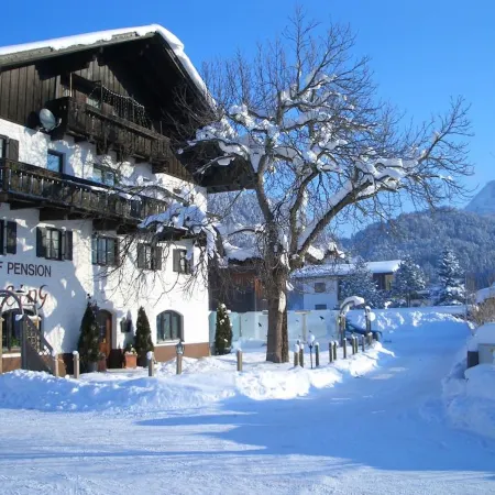 Alpenmotel Säuling Отели рядом с достопримечательностью «Озеро Обер»