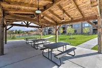 Modern Huntsville Resort Retreat w/ Deck & Hot Tub - Apartments