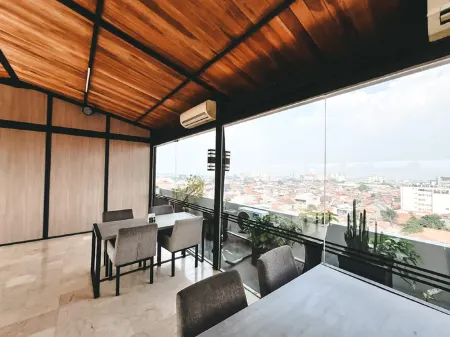 Atlantic City Hotel Отели в г. Cicendo