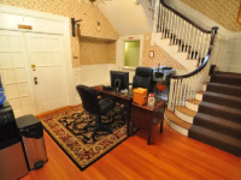 Beacon Inn 1750 Hotels in Brookline