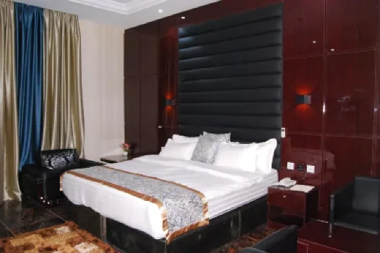 Exclusive Serene Hotel فنادق في 