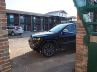 Airways Motel - parking