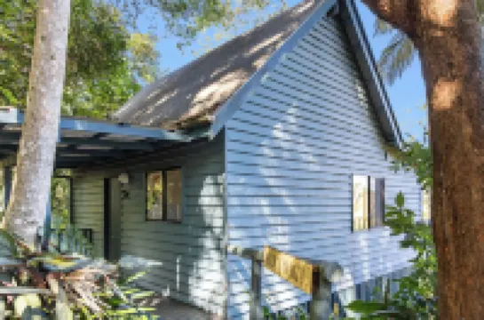 Montville Country Cabins Hotels near Mapleton Observatory