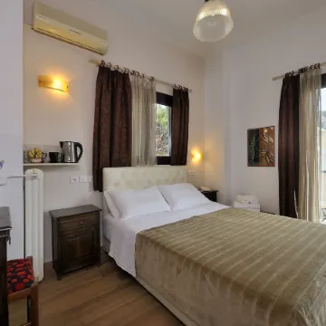 Dryades & Orion Hotel