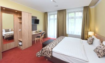 Port Inn - Housity