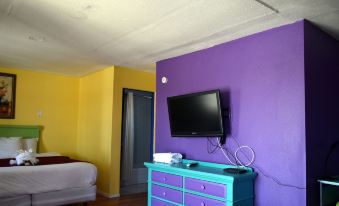 9 Palms Inn