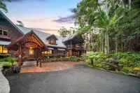 Secrets on the Lake Hotels in Mapleton