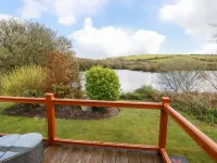 Lake View 10 Hotels in Par