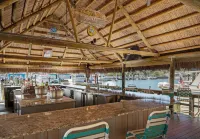 Cove Inn on Naples Bay - bar