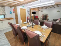 鐵匠小屋 彭布羅克城堡附近的飯店