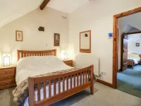 Oak Tree Cottage Hotels near Darwin Forest