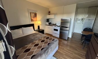 West Castle Motel