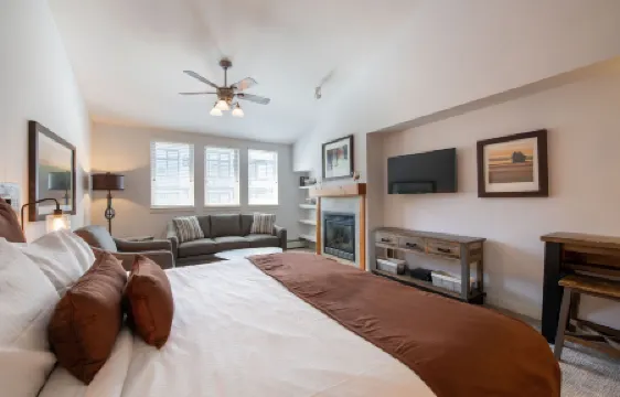 Fraser Crossing/Founders Pointe, Studio Apartment Premium Unit 3620