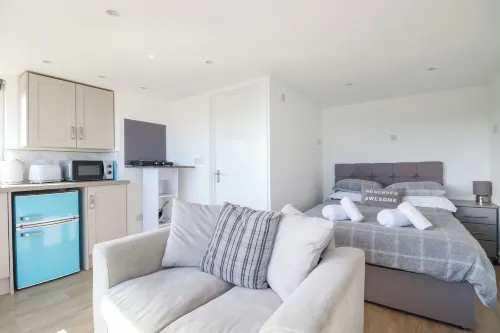 Gannel Hideaway - Kitchens