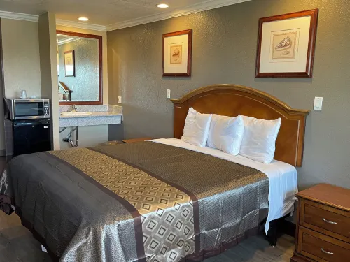 Arlington Inn Hotels in Riverside