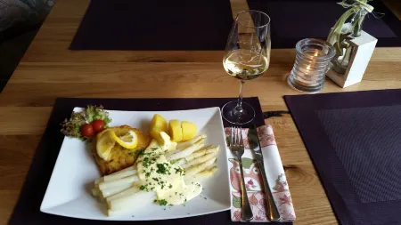 Weinhaus Berg Отели в г. Бад-Бертрих