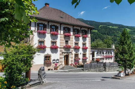Gasthof Löwen by Hotel Montafoner Hof Отели в г. Гемайнде Тшаггунс