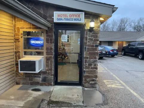 Economy Inn & Suites