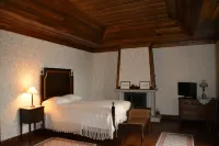 Solar Dos Correia Alves Hotels in Sernancelhe