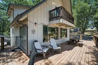 Lakefront Cozy Cabin on the Cove
